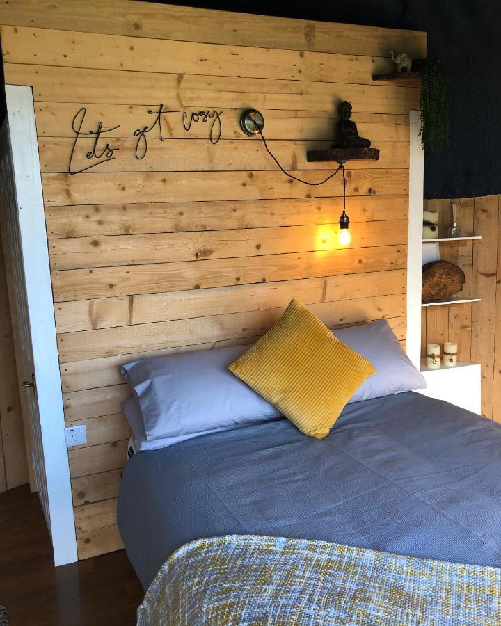 Hilltop Hideaway - Secluded Pod With Private Hot Tub Newry Dış mekan fotoğraf