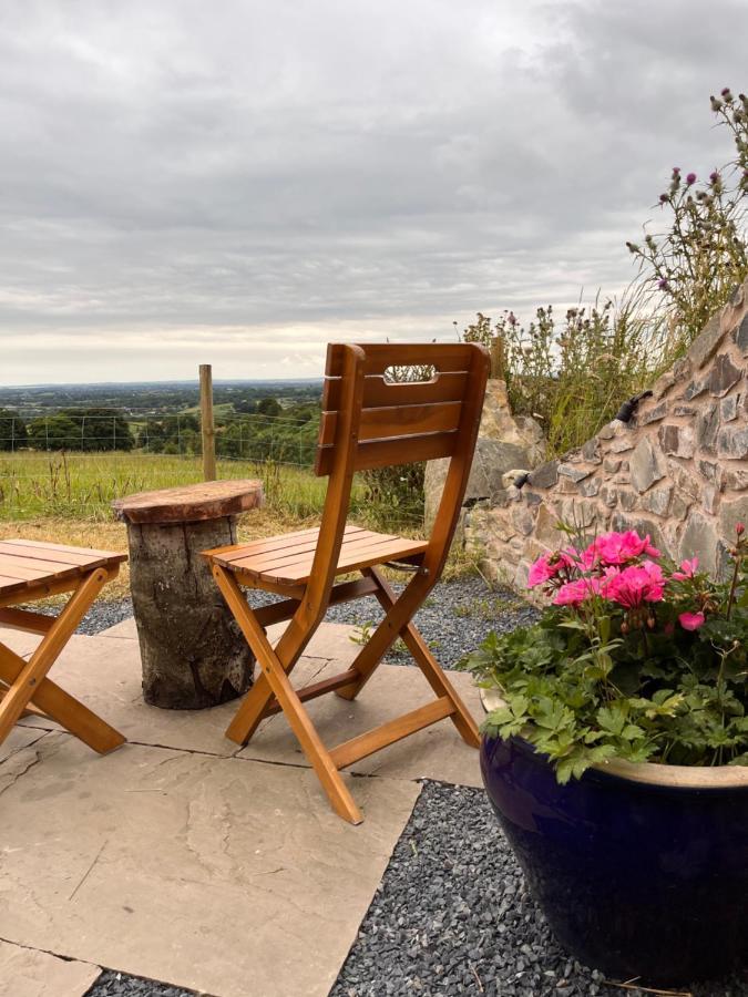 Hilltop Hideaway - Secluded Pod With Private Hot Tub Newry Dış mekan fotoğraf